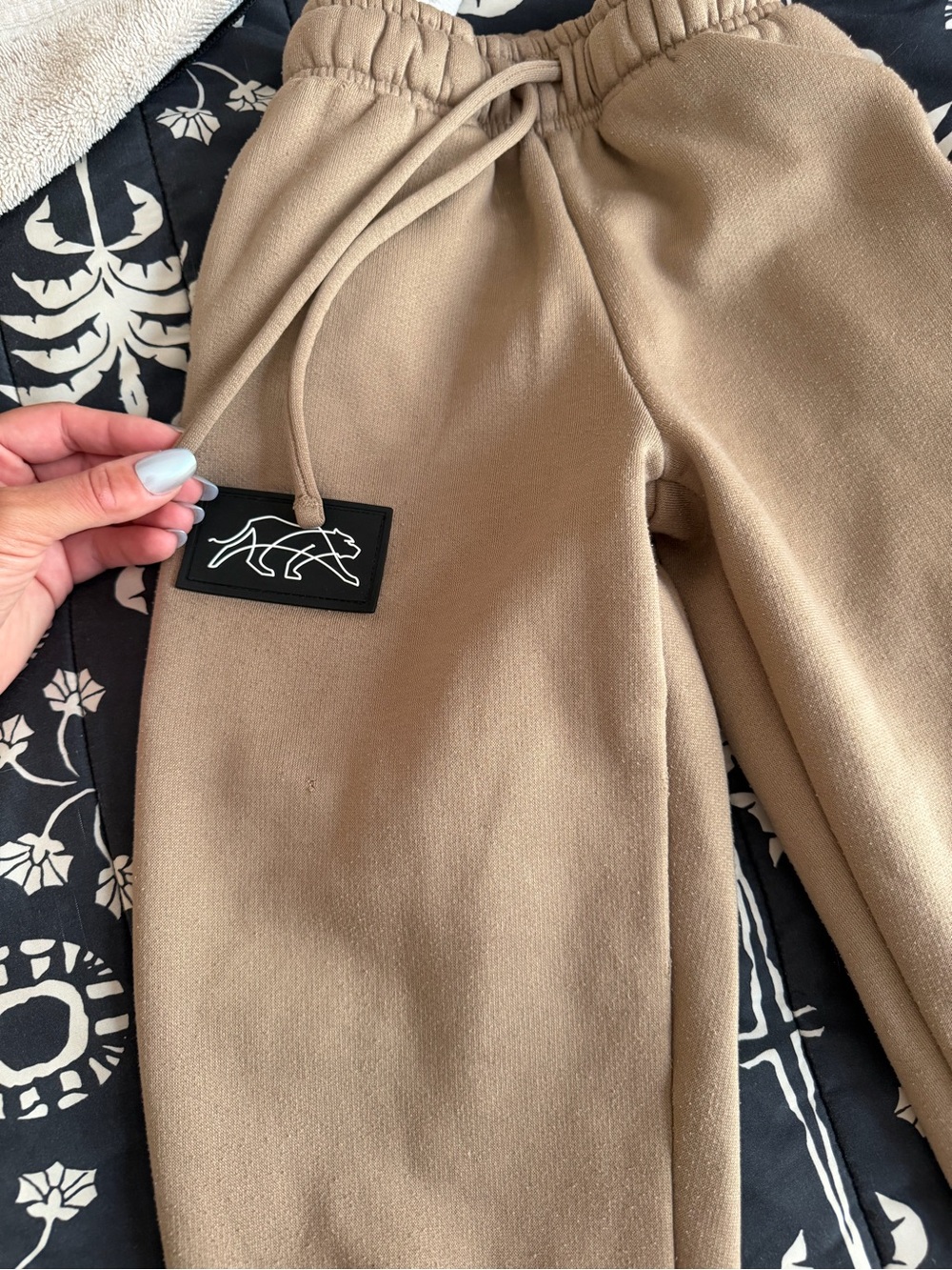 Tiger Friday Sweatpants - Picture 2 of 7